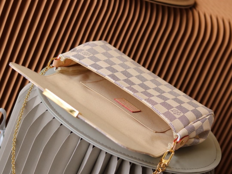 LV Clutch Bags